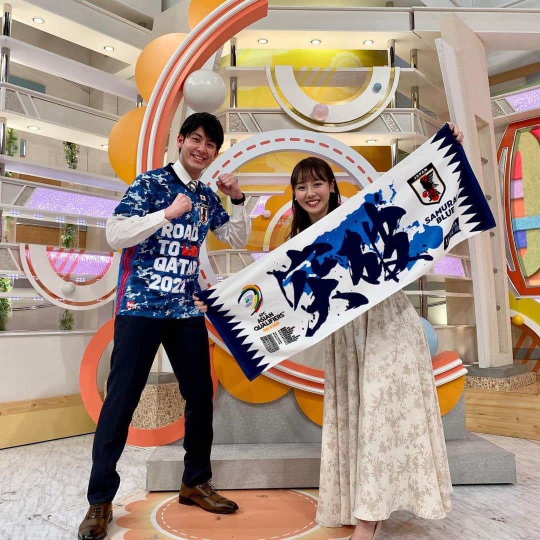 テレビ朝日「グッド！モーニング」さんのインスタグラム写真 - (テレビ朝日「グッド！モーニング」Instagram)「． こんばんは、草薙和輝です！  さて、このあと夜７時からは！ サッカー カタールワールドカップ アジア最終予選⚽️ 日本vsベトナム  この予選、最後の試合です！  テレビ朝日系列で 地上波独占生中継ですよ🔥  ７大会連続の本戦出場を決めた日本ですが、 まだまだ戦いはここからです！！  新たな戦力の台頭にも期待しましょう💪  是非、ご覧ください！  #テレビ朝日 #グッドモーニング #サッカー #サッカーW杯最終予選 #テレ朝サッカー #絶対に負けられない戦いがそこにはある #突破 #RoadtoQatar #アナウンサー #centforce #森千晴 キャスター #森キャスター #草薙和輝 アナ #草薙アナ」3月29日 18時10分 - good_morning_ex