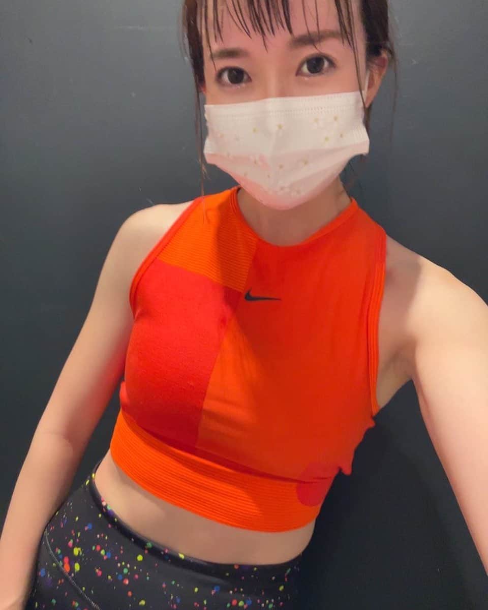 長谷川朋加のインスタグラム：「♡  ✎५⋆*{ もぐもぐとわくわくと } ୨୧-------------------------------- ୨୧  食べたら動く！！ ボクシング🥊とサーキットトレーニングが 楽しすぎて毎回無我夢中😚💪🏻 汗だく滝汗が最高🥺  花粉との戦いで毎日くしゃみが 止まりませんが逞しく生きてゆこう🥺  今宵も走ってボクシングして お仕事して今後の構想を練ろう☺️ 楽しいことは作らなくちゃね💪🏻  今宵も楽しくハッピーに🏃‍♀️  ୨୧ -------------------------------- ୨୧ #やりたい事は全部やる #全力前向き前のめり #走るの大好き」