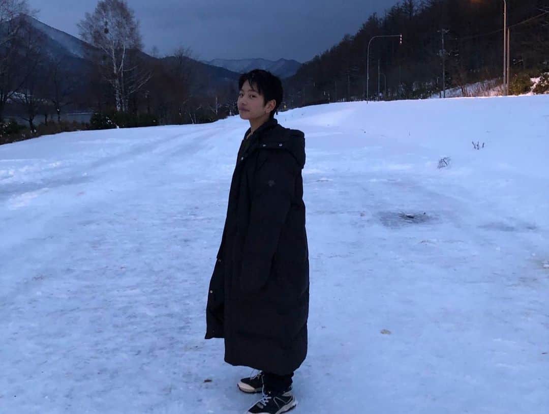 南出凌嘉さんのインスタグラム写真 - (南出凌嘉Instagram)「今夜「#映画糸」 地上波にて初放送です！ テレビ特別版 3月29日（火） 夜8時57分～10時57分  TBS系列全国ネット 北海道でのロケ、懐かしいなぁ☺️」3月29日 19時09分 - ryokaminamide_official
