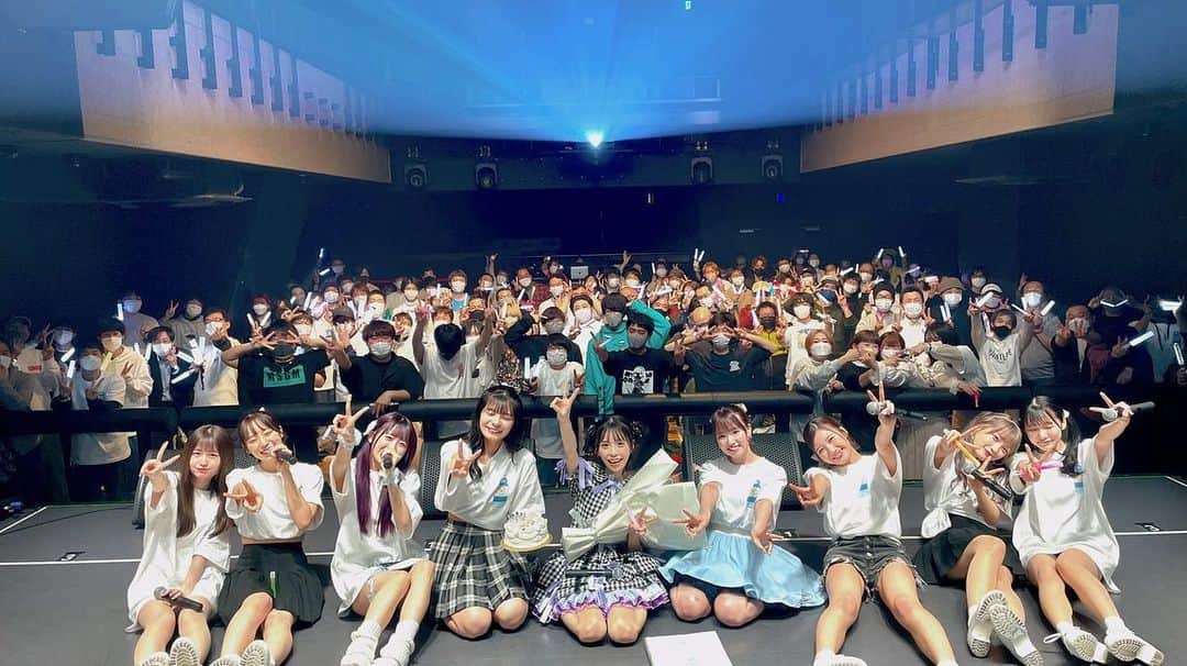 美咲優羽のインスタグラム：「. .  . 生誕改めてありがとうございました！ そして今日22回目の誕生日当日を無事に迎えられました👶 お母さんお父さん産んでくれてありがとう！  そして応援してくれるみんな素敵なアイドルとして活動させてくれてありがとう！日々みんなが応援してくれるからゆーは頑張れるしみんながいないと頑張る理由も何も見出せたくてすぐ挫けそうになっちゃうユーだけどフィンファミのみんながそばにいてくれるとなんでも頑張れちゃうし悩みもどうでも良くなるくらいゆーを強くしてくれますみんなが大好きです。そんなみんなの自慢の推しメンになるために22歳自分をもっともっと愛してあげて素敵な女性にアイドルになって色んな人に沢山好きになってもらえる存在になりたいです！！ 頑張ります！！！今年はゆーにとってほんとに転機の一年にしたいし年取って老けていられないね！笑時間無駄にできない！ 死ぬ気で頑張ります！！ みんなこれからもゆーについてきてね！幸せにします絶対に。 とりあえず今月まだ2回ライブあったり31日は主催なので是非是非ぜひ会いにきてくれるとゆーは単純なのですごく元気になります笑！それだけで幸せなのだ！まってるね🍰  少しずつ思い出の写真たちをインスタにあげていくね👶🤍 まだまだあるのでお楽しみに😌 . . . #生誕祭 #生誕祭ケーキ #idol #japanesegirl #japaneseidol #粉我 #l4likes #followｍe #selfie」
