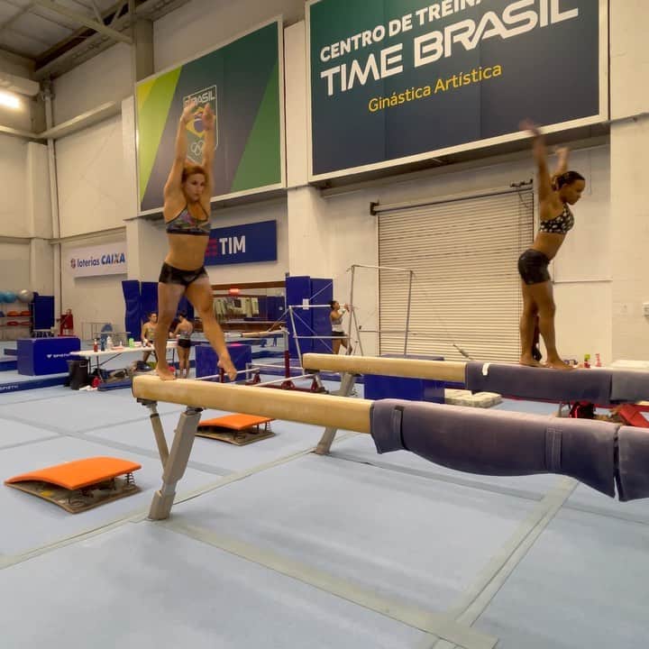 ジャジ・バルボサのインスタグラム：「#stepbystep #keepgoing 💙💛💚 • • • @cbginastica  @timebrasil  @timeflamengo  @flaginastica  @loteriascaixaoficial」