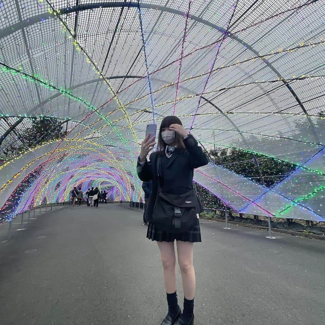 のインスタグラム：「ㅤㅤㅤㅤㅤㅤㅤ︎︎  現役制服 〜 ^._.^」