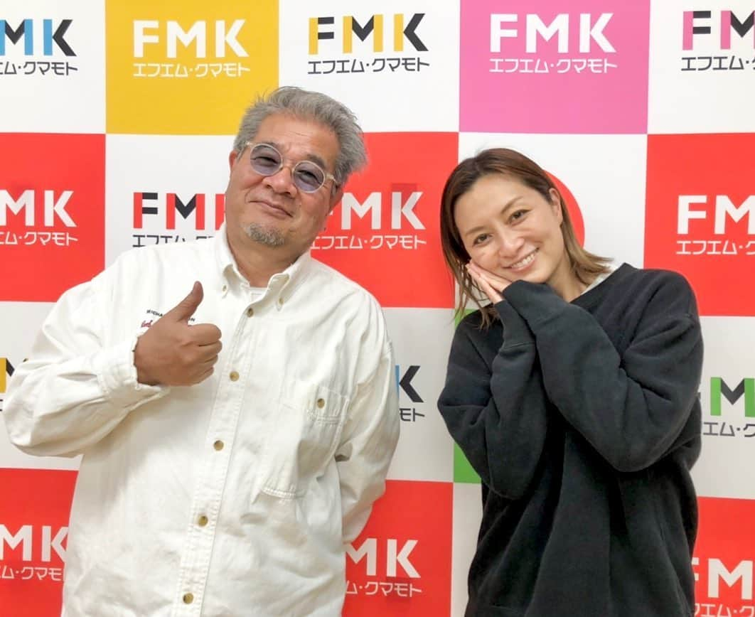 伴都美子のインスタグラム：「✔️  火曜パーソナリティとして かなぶんやさんと務めさせていただきました｡ ⁡ 新しい出会いがあり再会もありました｡ ⁡ ゲストアーティストの方々､留守電メッセージを寄せてくださったアーティストの皆さん､ ありがとうございました。 ⁡ パーソナリティの皆さん､スタッフの皆さん､ リスナーの皆さんに支えられた3年間でした。 ⁡ 私は卒業ですが番組は続きます！！ ⁡  FMK「RADIO BUSTERS」 ありがとうございました🌸  #伴都美子  #doasinfinity  #fm熊本  #radiobusters  #ありがとうございました」