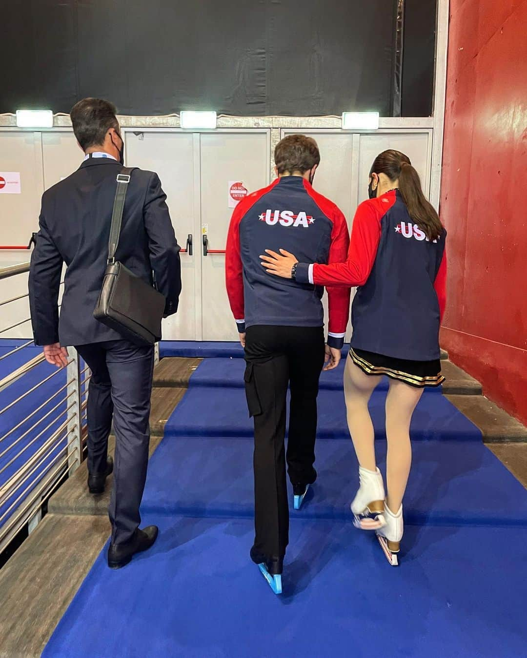 マイケル・パーソンズのインスタグラム：「Now that this season is officially over, all I have to say is thank you…  Thank you @caroline.g_103 for being a true artist  Thank you to our amazing coaching team @skatewisa @pupka1998 @jimmie_efn_manners @meri_jones as well as all the teams we train with. We bring each other forward every day💪  Luiz, Mitra and everyone at @ion_itc I cannot thank you enough for all you’ve done to give us the best possible conditions to train in  And of course thank you everyone at @usfigureskating as well as skating fans around the world for the constant support!  This past season was just the beginning for us, the new season starts now!」