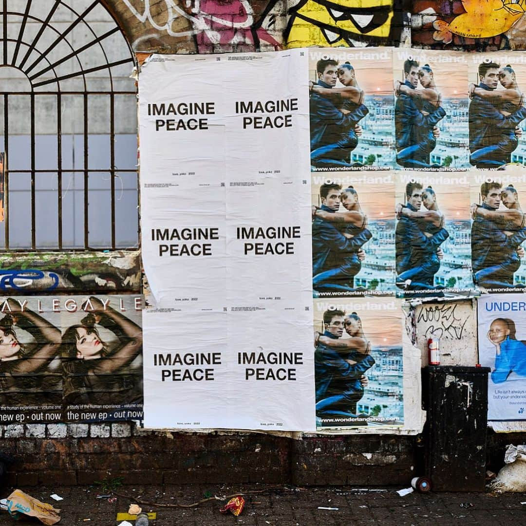 オノ・ヨーコさんのインスタグラム写真 - (オノ・ヨーコInstagram)「Just 2 days left to raise funds for @un_ocha by purchasing an IMAGINE PEACE print. ​ ​100% of proceeds will be donated to the United Nations Central Emergency Response Fund (CERF) - one of the fastest and most effective ways to ensure that urgently needed humanitarian assistance reaches people in crises. ​ ​To end my month long collaboration with @circa.art and @serpentineuk we have expanded the digital billboard campaign to include flypostings and billboards throughout the streets of London and New York in collaboration with #BUILDHOLLYWOOD (@jack_agency, @jack__arts and @diabolicalest93) and @uncle_insta. Thank you for your support! ​ ​Visit the link in bio to purchase a print today」3月30日 4時01分 - yokoono