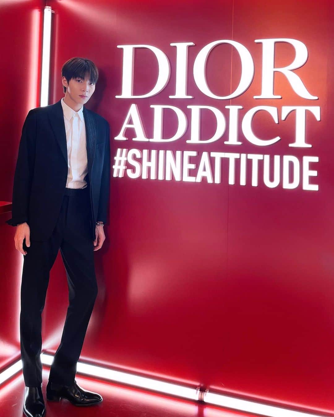 ファン・インヨプのインスタグラム：「#광고 디올어딕트❤ @DiorBeauty @Dior  #DiorBeauty #DiorAddict #ShineAttitude」