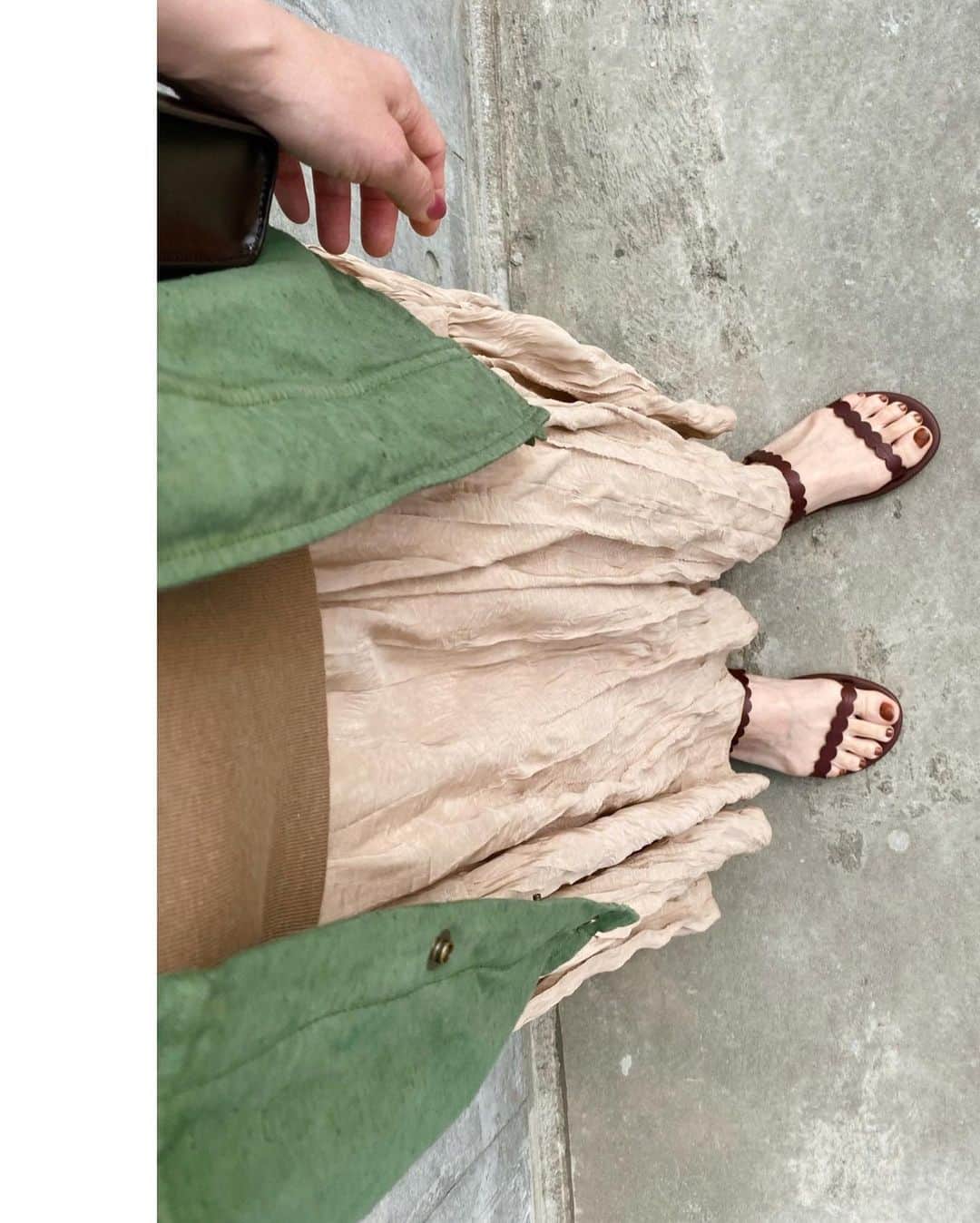 高山直子さんのインスタグラム写真 - (高山直子Instagram)「ポカポカ🤭🌷 ゆれるスカートが可愛い。 @sonnylabel さんコラボ💓 形がめちゃくちゃ綺麗です✨  アイテムはタグ付けしてます🏷  #きょうのふく」3月30日 14時43分 - nao_70koro