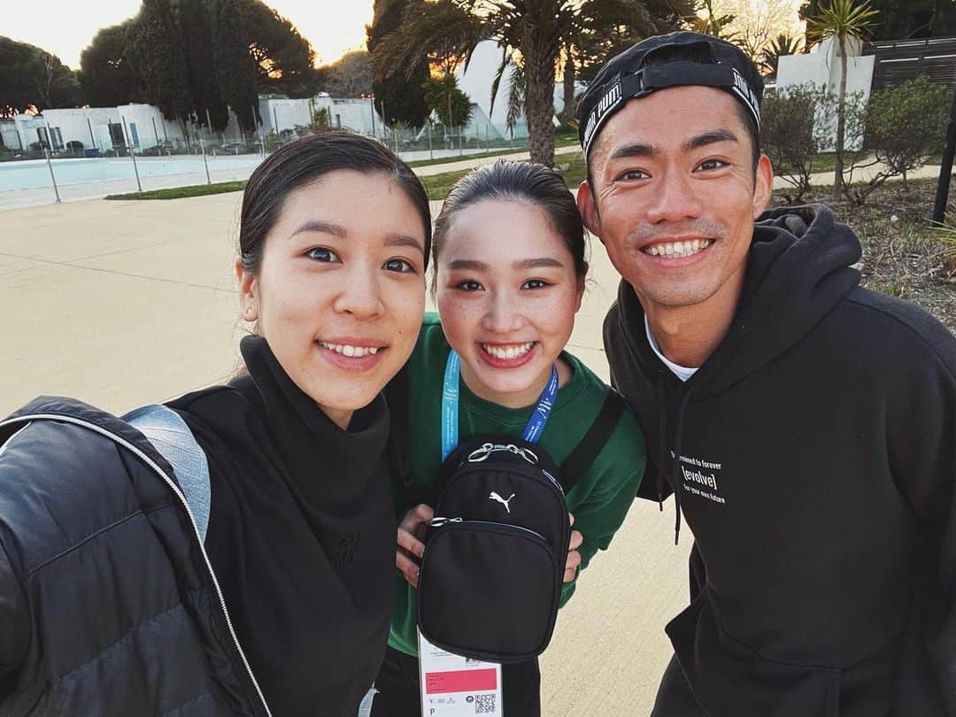 村元哉中のインスタグラム：「プーマファミリー🐆❤️ with @wakababy_sk8r @d1sk_t  ⠀ #世界選手権フィギュア2022 #モンペリエ #🇫🇷 #フィギュアスケート #プーマ #pumafam @pumajapan」