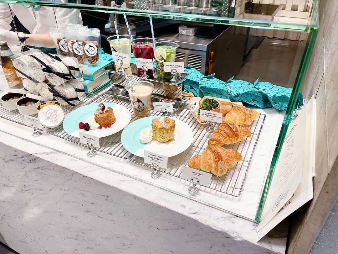 吉田有希さんのインスタグラム写真 - (吉田有希Instagram)「Tiffany Cafe☕️💎🎂💕 #japan #tokyo #tiffanycafe #catstreet #cake #birthday」3月30日 14時49分 - yuuki329_h