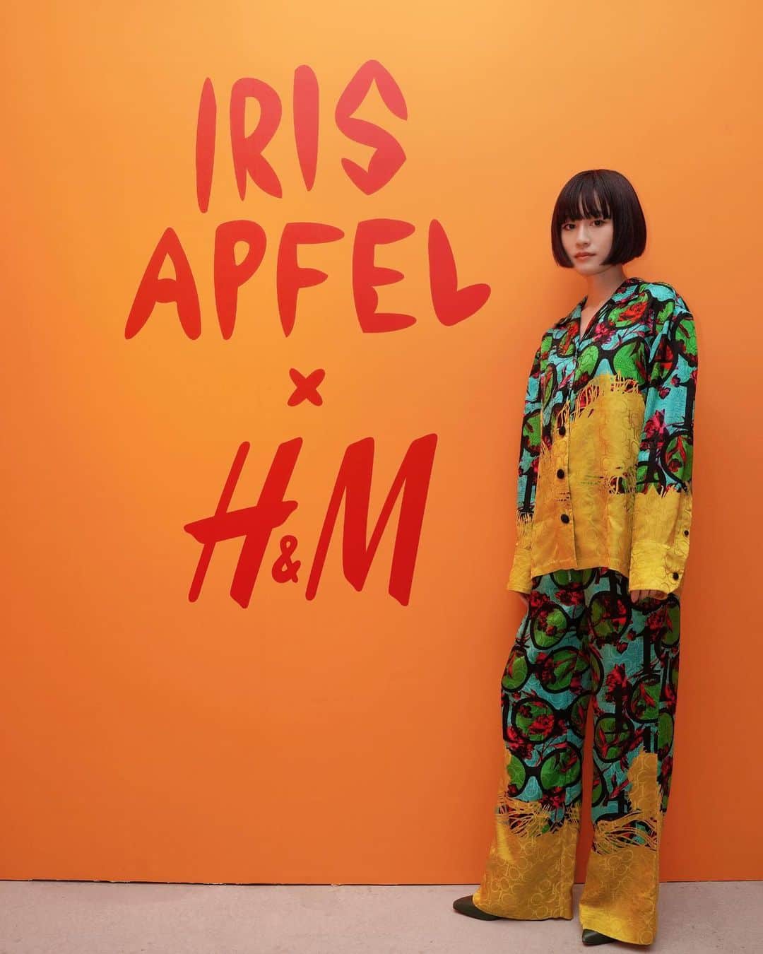 前田敦子のインスタグラム：「. ファッションアイコンのアイリス・アプフェル生誕100周年を祝した「Iris Apfel x H&M」コレクション👏👏耳にはカメ🐢❤️  #エイチアンドエム #IrisApfelxHM #FindYourInnerIris @Iris.apfel」