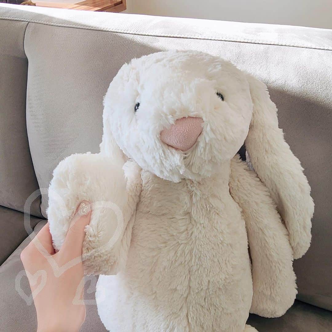 ココのインスタグラム：「🐰 기엽죠 🎀  제 애착인형 토낑이에요」