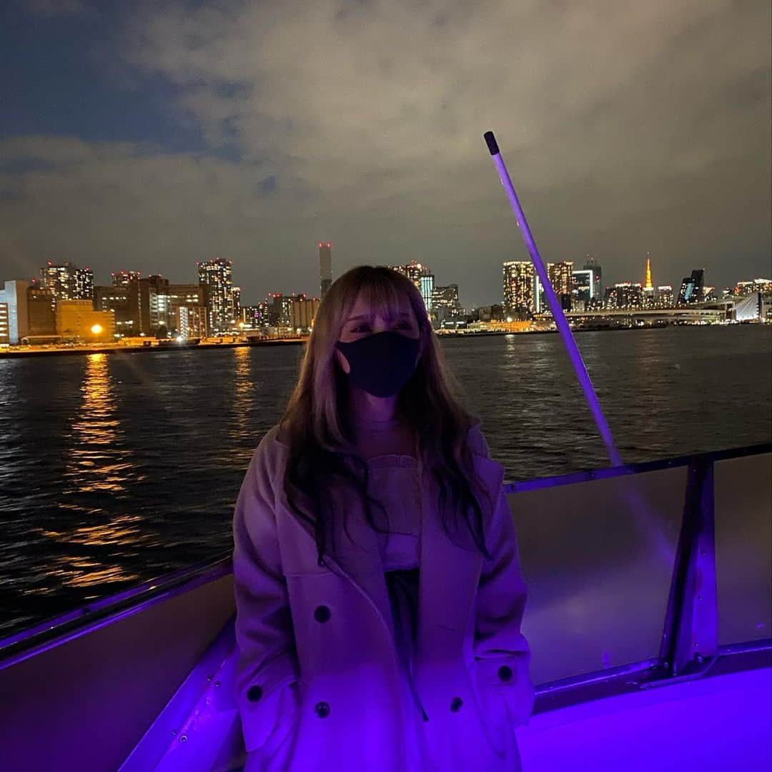 みったんのインスタグラム：「㊗️Cruising🛳🥂3/22  #youtube #gamer #cruise #cruising #sea #nightview #dinner #dinnertime #happybirthday #birthday #birthdaypresent #japan #japanese #japanesegirl #tokyo #rainbowbridge」