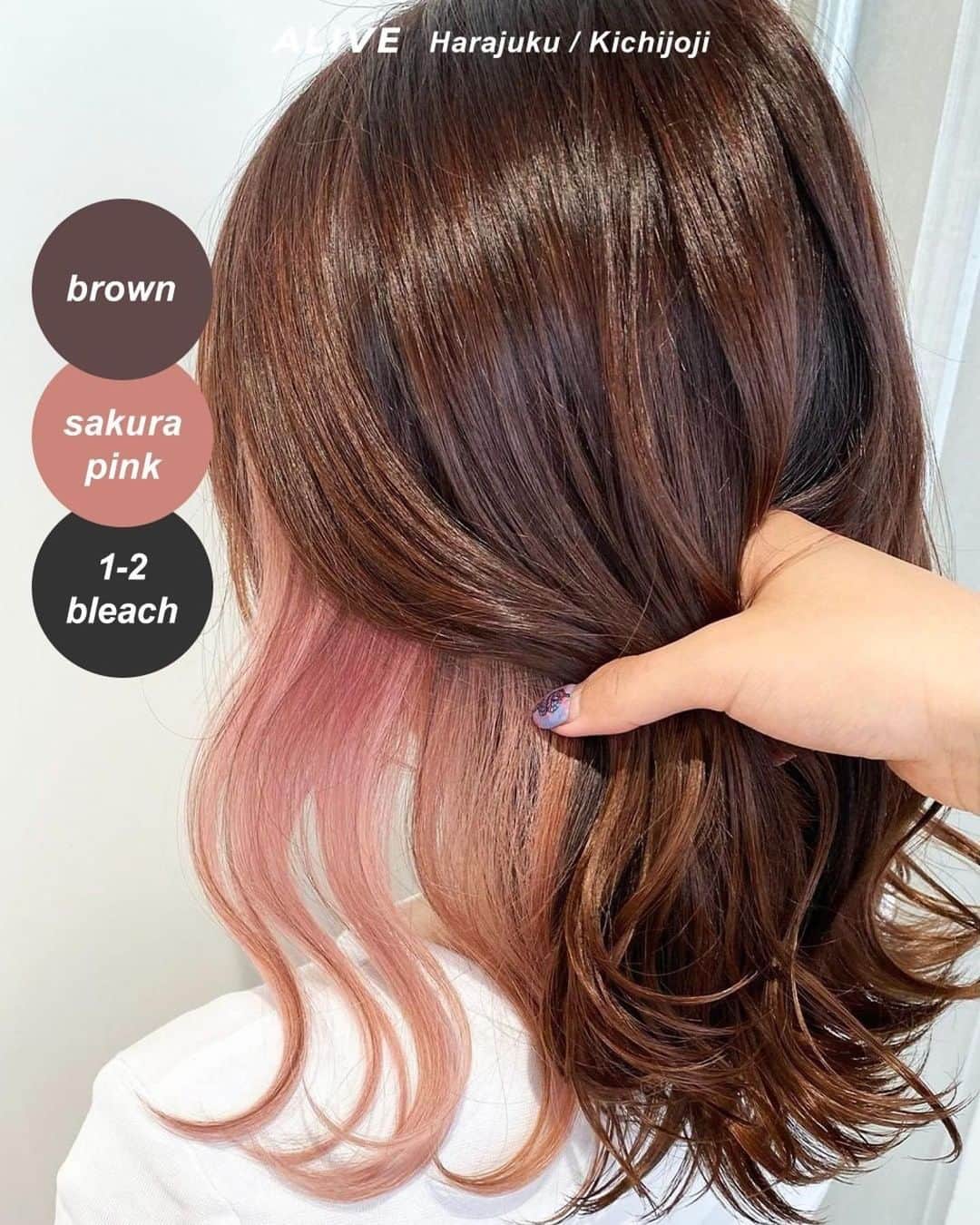 ALIVEさんのインスタグラム写真 - (ALIVEInstagram)「【保存するだけで使える！ #インナーカラー × #ピンクカラー ヘアカタログ】  保存しておくだけで使える、 ALIVEオリジナルのヘアカタログです💡 同系色のヘアカタログまとめになるので、 微妙なニュアンスの差も比較してみてくださいね🙆🏻‍♀️  今回のまとめは #インナーカラー × #ピンクカラー です✨ ぜひ参考にしてみてくださいね！  ================================= @alivehair では、ヘアカタログや流行の ヘアカラー・ヘアスタイルに関する 情報を毎日更新中です💫 あなたの取り上げてほしいテーマを コメントすると記事になるかも？ ぜひフォローしてチェックしてください💡 =================================  ================================= ✂️PRICE（店舗により金額が異なります。 クーポンもありますのでぜひご活用ください💁🏻‍♀️） ・グラデーションカラー：¥11,000〜 ・バレイヤージュカラー：¥22,000〜 ・ハイライト：¥15,400〜 =================================  #美容院 #美容室 #原宿美容室 #吉祥寺美容室 #ブリーチあり #ブリーチ #インナーカラー #インナーピンク #ラベンダーピンク #ピンクカラー #サクラピンク #チェリーピンク #ペールピンク #フェイスフレーミング #イヤリングカラー #韓国カラー #暖色カラー #ミルクティーベージュ #ショコラピンク #ピンクベージュ #ピンクブラウン」3月30日 11時30分 - alivehair
