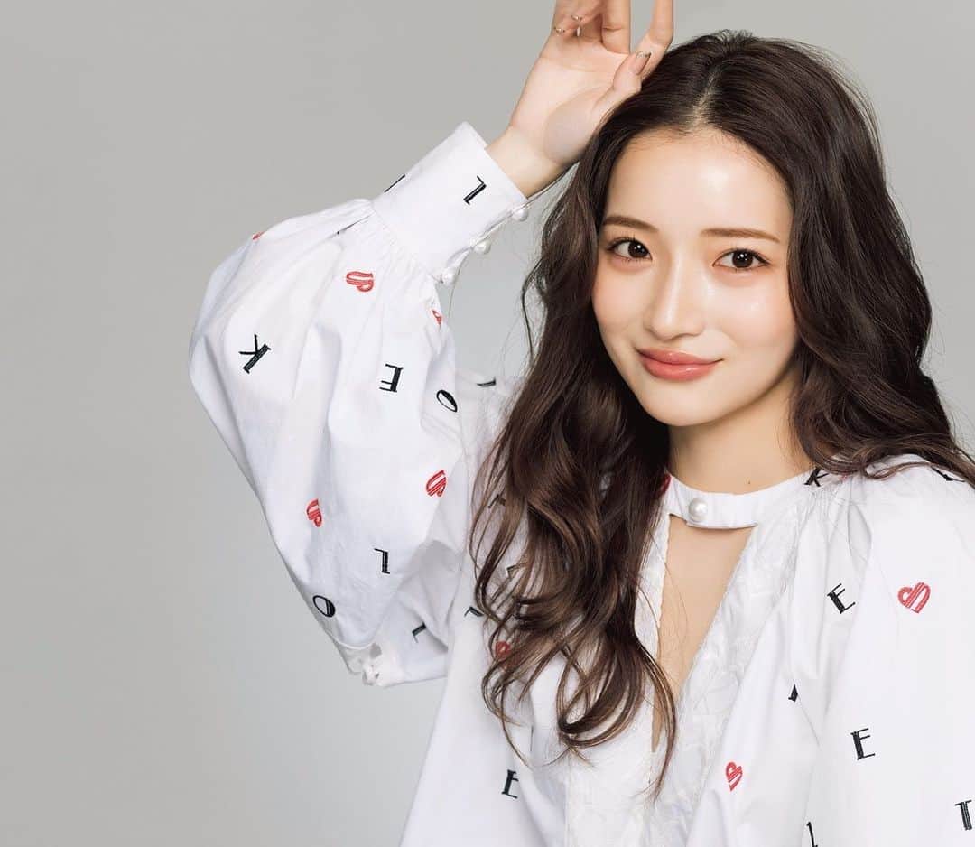 南りほのインスタグラム：「@maquia.magazine 5月号📚」