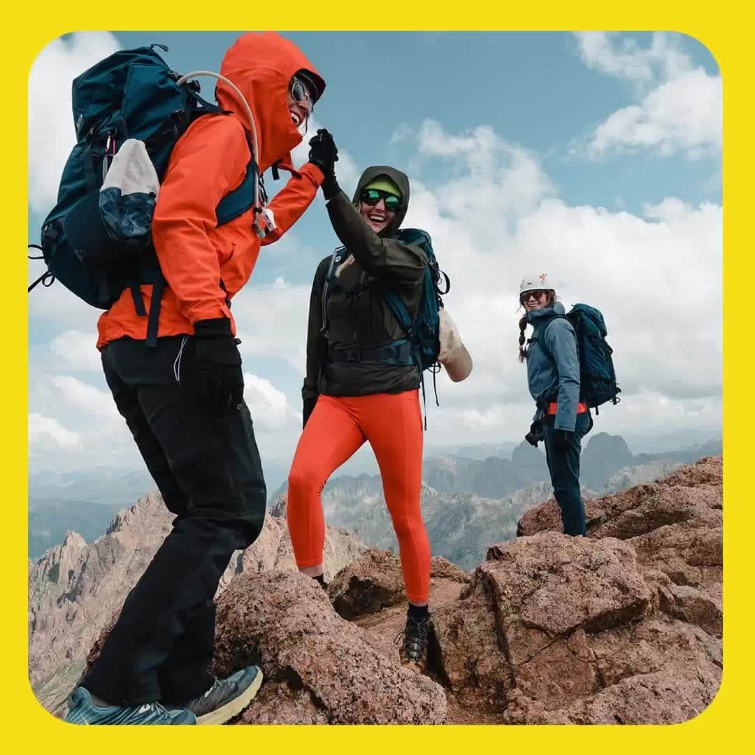 マーモットのインスタグラム：「When we’re outside, we’re all in. All In on being out. Outfitting the outside with end-all, be-all, go-to gear. High-fives, low tides, come rain, come shine Because we’re #InWithTheOut」