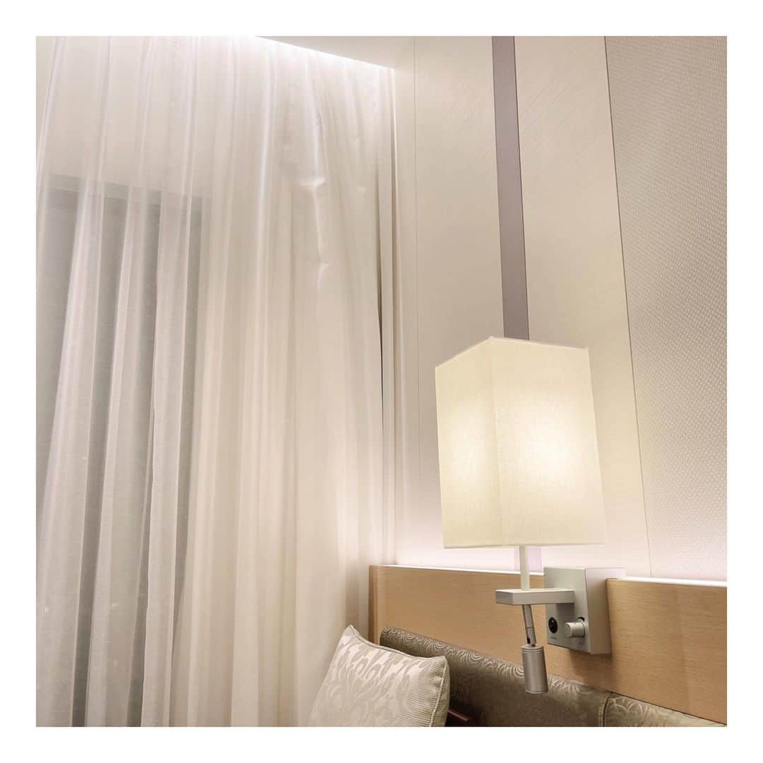 松葉愛海のインスタグラム：「💡」