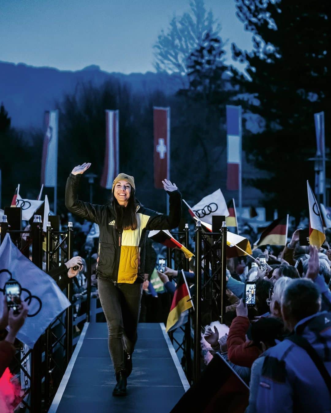 のインスタグラム：「Danke @oberstdorf.de für den tollen Olympia Empfang ❣️   📷: @d_berchtold_foto」