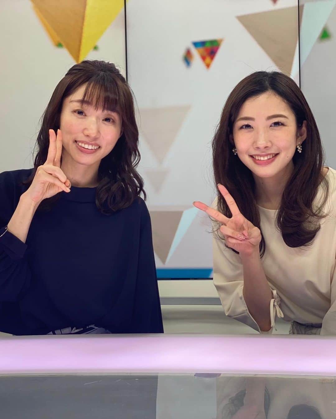 加田晶子さんのインスタグラム写真 - (加田晶子Instagram)「【ご報告🍀】 昨日、無事に、6年間担当させて頂いた日テレニュース24を卒業致しました。 学びの多いとても濃い6年でした🌸  地震や大雨などの災害、事故、火事、海外の出来事、本当に様々なブレイキングニュースをお伝えさせて頂きました。心が傷む出来事も多く、辛くなったことも多々ありました🐢いつも反省ばかりでしたが、とてもやり甲斐のあるお仕事でした。  皆様に支えられ、何とか６年やってこられたと思います😌皆さま、ありがとうございます❤️ 周りの方々に恵まれ、とても居心地が良かったので卒業するのはとても寂しいですが、気持ちを新たにまた頑張ります！  このお仕事はこれからも続けていきますので、温かく見守って頂けますと幸いです🧸🍀  写真は載せきれなかったので、またゆっくりアップしていきます♪しばらくお付き合い下さい🤡  #日テレニュース24 #日テレnews24 #アナウンサー #フリーアナウンサー#女子アナ #ニュースキャスター#ニュース番組 #卒業#フリーランス#出会いと別れ」3月31日 0時55分 - accoo.k