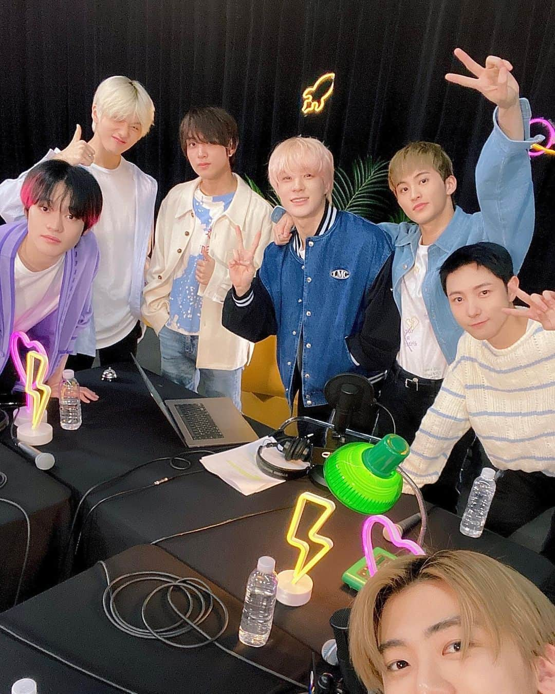 NCTさんのインスタグラム写真 - (NCTInstagram)「🕹📻🕹 🐰🦊🐯🐶🐻🐹🐬  #HAECHAN_Radio #해찬라디오 #NCTDREAM #NCT #GlitchMode #NCTDREAM_GlitchMode #JAEMIN #RENJUN #MARK #JENO  #HAECHAN #JISUNG #CHENLE」3月30日 16時06分 - nct