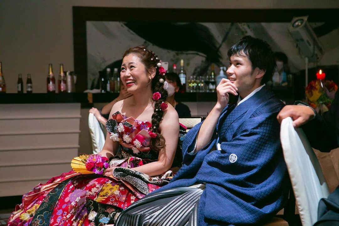 のインスタグラム：「※ ホテル国際21 wedding ご友人からサプライズVTR 笑顔が溢れます(^^)  ブライダルメニュー無料試食付き相談会開催中！ お気軽にお問い合わせください。  ♥｡･ﾟ♡ﾟ･｡♥｡･ﾟ♡ﾟ･｡♥｡･ﾟ♡ﾟ・。゜♥｡ﾟ♡ﾟ･｡♥｡･ﾟ♡ﾟ･｡♥｡･ﾟ♡ﾟ･｡♥｡. . ブライダルフェア受付中です🎉 ご予約は @hotelkokusai21_bridal の HPから出来ます🌟 . ｡♥｡･ﾟ♡ﾟ･｡♥｡･ﾟ♡ﾟ･｡♥｡･ﾟ♡ﾟ・。゜♥｡ﾟ♡ﾟ･｡♥｡･ﾟ♡ﾟ･｡♥｡･ﾟ♡ﾟ･👰🤵✨  . #ホテル国際21　#ウェディング　#ホテルウェディング　#ブライダル　#長野　#長野結婚式　#長野市結婚式　#長野花嫁 #長野県　#長野市　#結婚式場　#結婚式　#披露宴会場　#チャペル　#衣裳　#ウェディングドレス　#タキシード　#コーディネート　#ヘアメイク　#花嫁ヘア　#花嫁メイク　#ブーケ　#ウェディングケーキ　#全国のプレ花嫁さんと繋がりたい　#花嫁　#プレ花嫁　#卒花　#前撮り　#後撮り　#wedding」