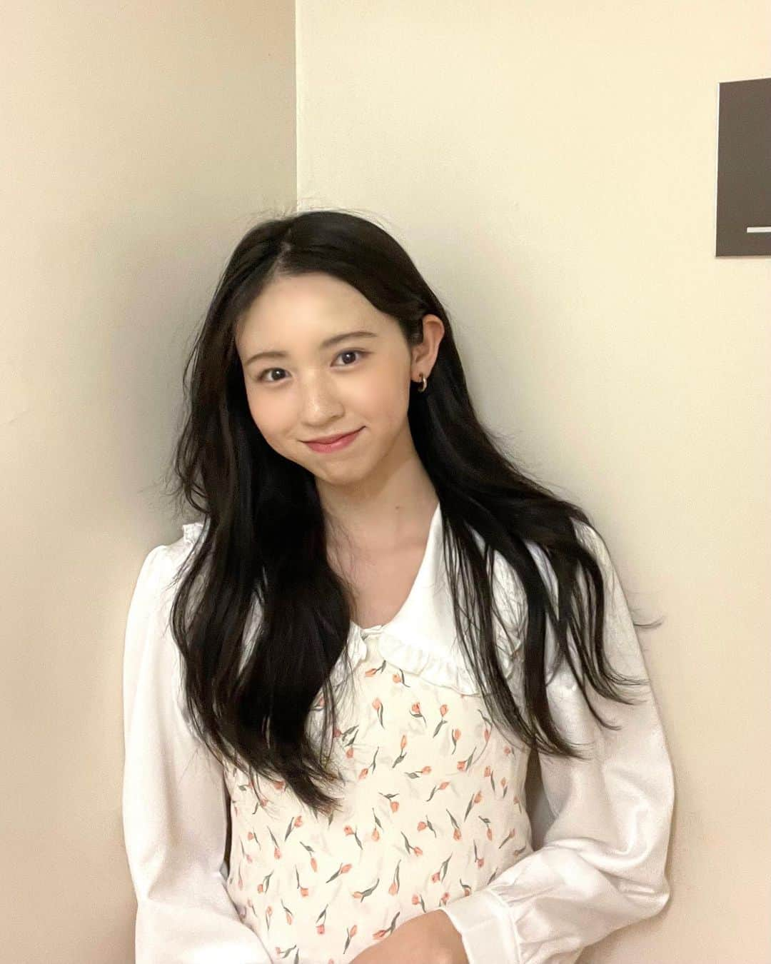 入江美沙希さんのインスタグラム写真 - (入江美沙希Instagram)「ご報告です。  この度、「めざましテレビ」新イマドキガールに選んでいただきました！  小さい頃から見ていた「めざましテレビ」に出演できることになり凄く嬉しいです。 生出演やロケなど初めての事ばかりで不安な気持ちもありますが、 沢山吸収し、学んで、これから頑張っていきたいと思います！  放送日楽しみにしてて下さい😌 応援よろしくお願いします！  #イマドキ #めざましテレビ #Seventeen #セブンティーン #ロング #06 #06년생 #jc #jc3  #スターダストプロモーション #BREAKTIMEGIRLS #BtG #入江美沙希」3月30日 18時38分 - irie_misaki_official