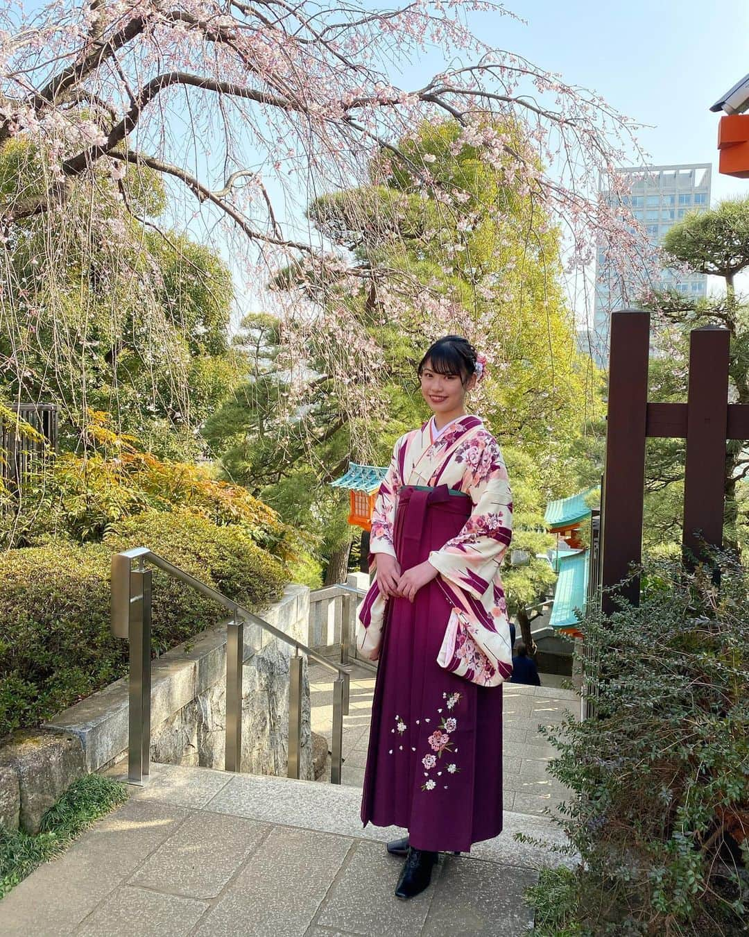 赤山明日香のインスタグラム：「＊ 早稲田大学を卒業しました🌸 ここまで支えてくださった皆様、 心より感謝しています。  卒業の時期って、 今までどれだけの人に支えてもらって、 愛してもらっていたか、 改めて知る時期だね ありがとうございました！ ここにいられてよかったです」