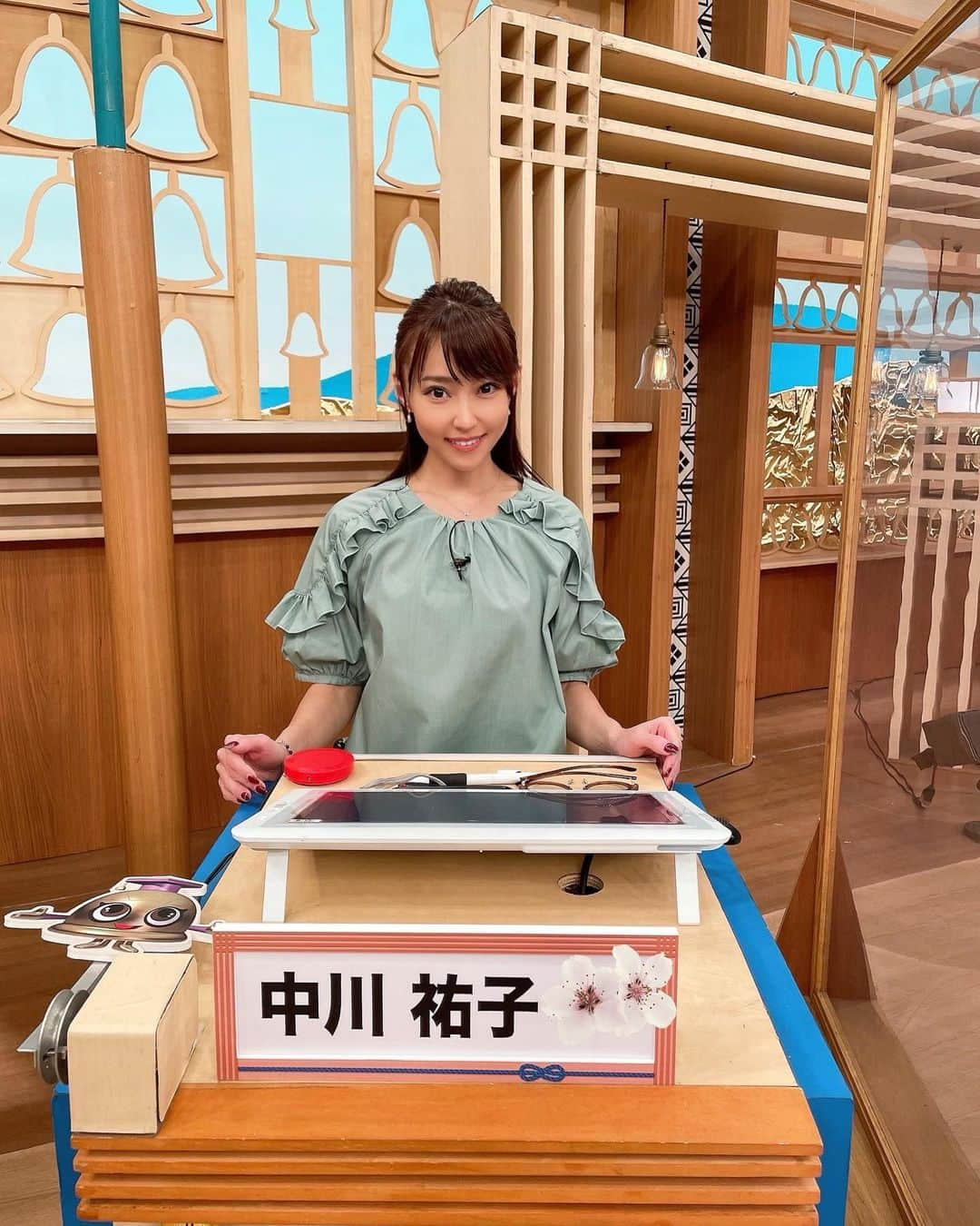 中川祐子さんのインスタグラム写真 - (中川祐子Instagram)「クイズ！脳ベルSHOW🔔💕 . おバカ解答多めでしたが、、w 奇跡的に決勝戦進出‼️ となりました😆✨ . ほんと、 何が起こるかわからない！！(笑) . 応援頂いた皆さまのお陰です🙏✨ ありがとうございます‼️☺️ . 決勝戦は明後日 4月1日(金)の放送です！ . 次回も頑張ります👍 是非見て下さいねー❣️ . https://www.bsfuji.tv/noubellshow/ . ＊＊＊＊＊＊＊＊＊＊＊＊＊＊＊ BSフジ 「クイズ！脳ベルSHOW」✨ 4月1日(金) 22:00〜22:55 OA ＊＊＊＊＊＊＊＊＊＊＊＊＊＊＊ . #出演情報 #フジテレビ  #BSフジ #クイズ脳ベルshow  #クイズ番組 #真剣勝負 #脳トレ #頭フル回転 #初出場 #決勝戦 #決勝戦進出決定  #笑いが止まらない #素敵な皆さまと #ガチ対戦 #ありがとうございました #結果はお楽しみに  #是非見てね #中川祐子 #tvshow  #quizprogram #onair #fujitelevision」3月30日 20時24分 - nakagawa.yuko