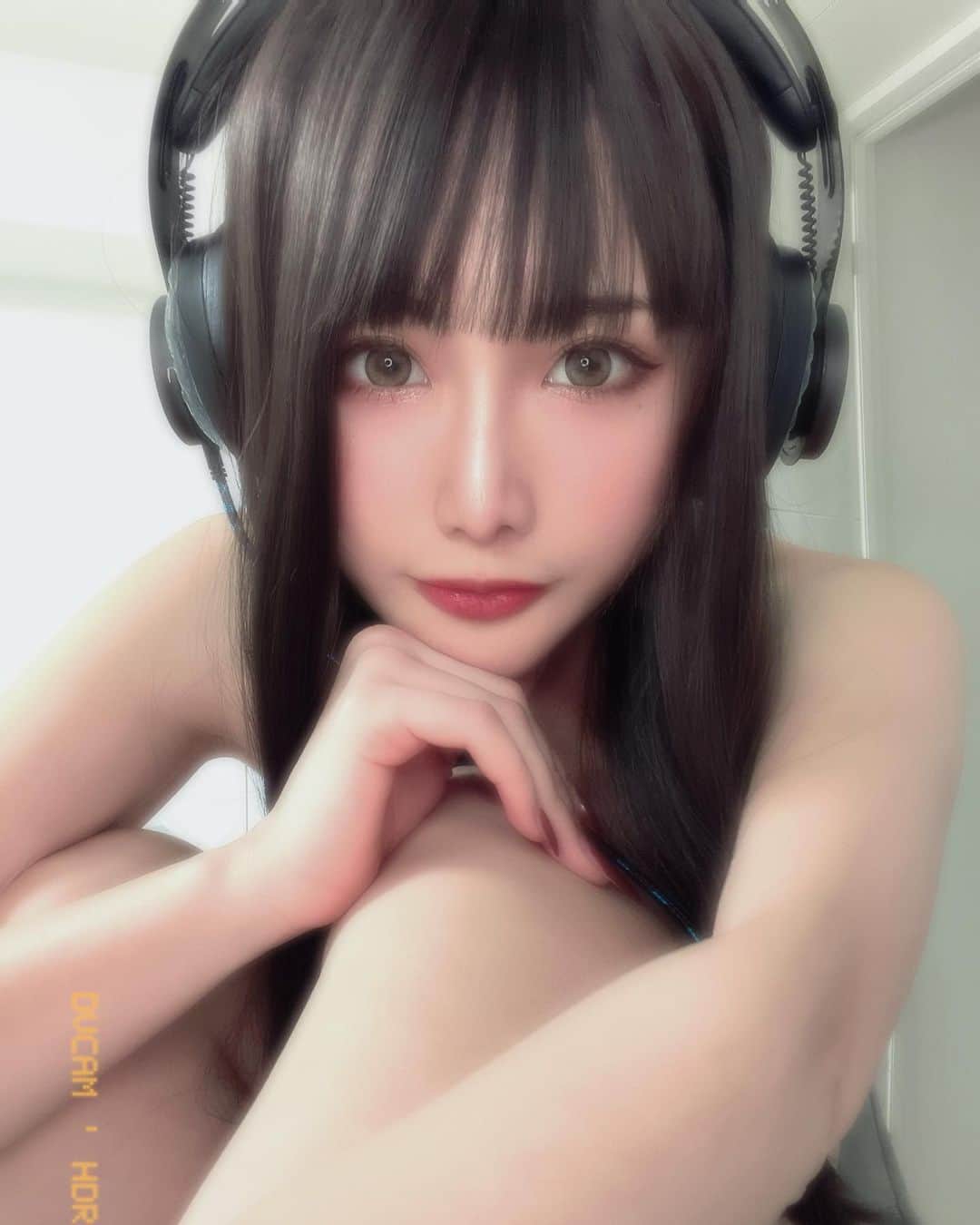 のインスタグラム：「ゲーム配信に模索する毎日❤︎🫠  #apex」