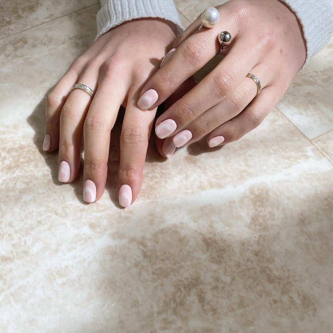 田中日菜のインスタグラム：「🌸✨ . . . #gelnails#nails#ネイル」