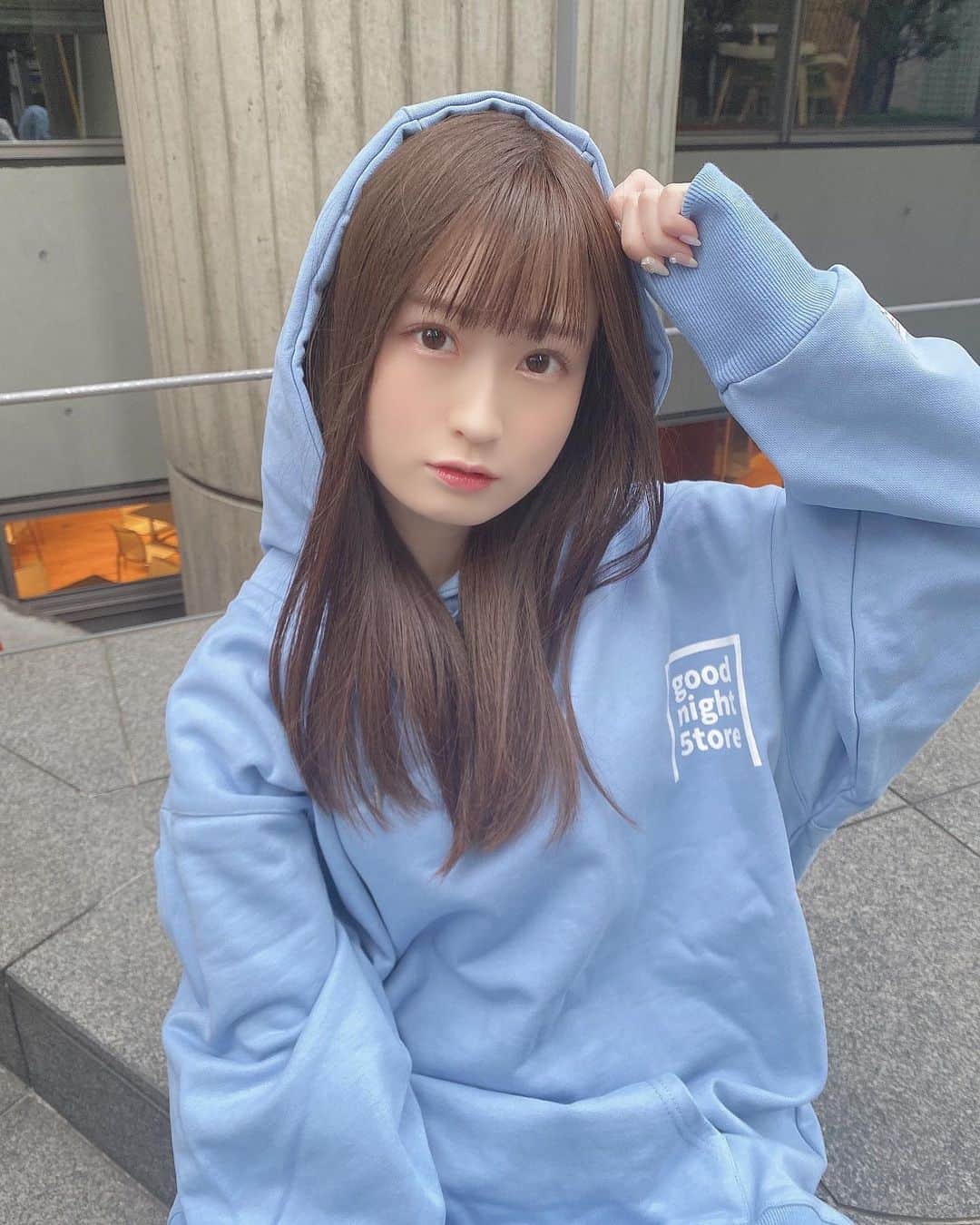 佐野心音のインスタグラム：「@goodnight5tore のパーカーかわいい💙」