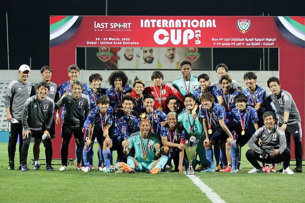 小久保玲央ブライアンのインスタグラム：「Champion!!!!❤️🇯🇵 @japanfootballassociation」