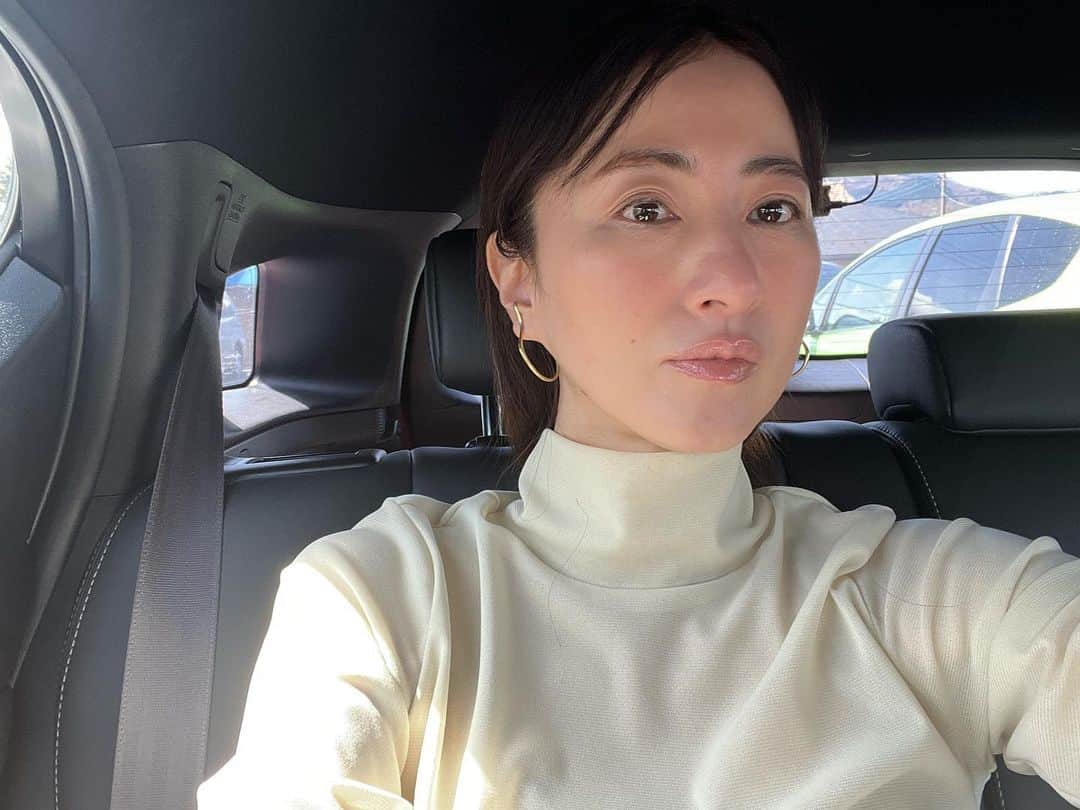 前田ゆかのインスタグラム：「春の日。  普段見ることの出来ない景色と解放感に深呼吸🌿  #富士山 #富士平和公園 #世界平和を願う丘 #春休み #リフレッシュ #herincye」