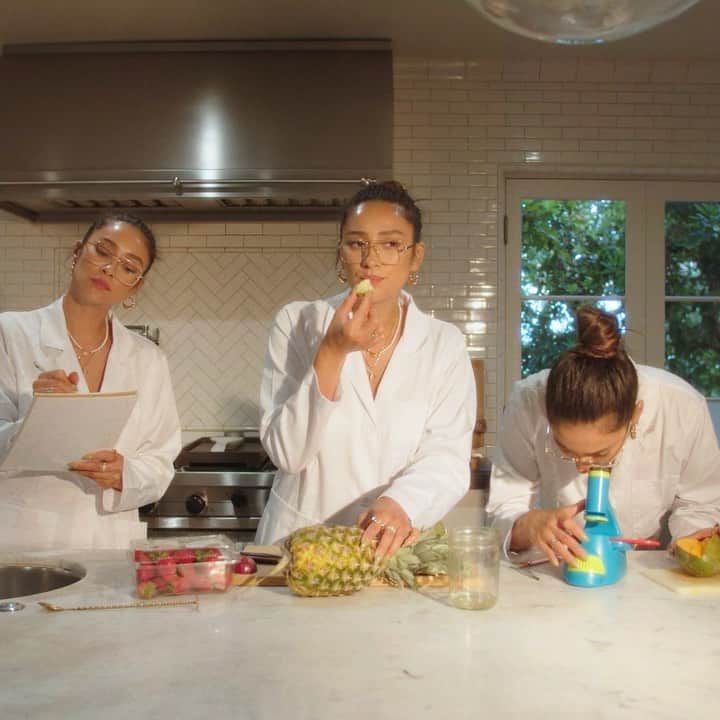シェイ・ミッチェルのインスタグラム：「🌴 Paradise Lost (footage). Sure, our @drinkonda Paradise Collection launched last summer, and sure…maybe we did misplace the hard drive with the grueling development process documented, aye. At last, we present…the making of the Paradise Collection…just in time for Mango and Pineapple four packs! 🥭🍍*MADE WITH REAL FRUIT JUICE, unlike others… 😉」