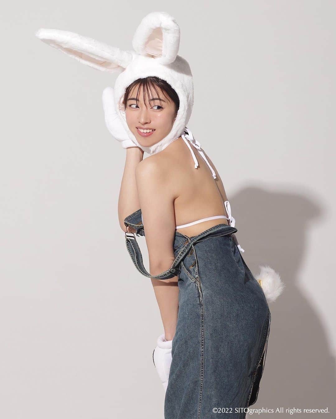 シト山口さんのインスタグラム写真 - (シト山口Instagram)「新作・なばなうさぎ❤️  うさぎ頭したい人募集中  model なばな　@i_am_nabana  hair&make @hasegawashinya  photo シト山口 @sito_yamaguchi  #model #make #fashion #hairmake  #photo #shoot  #instafollow #フォロー #いいね #モデル #美脚 #美人 #美肌 #美白 #小顔 #スタイル #ヘアメイク #メイク #ポートレート #ファッション #ビューティー #作品撮り  #女優  ©︎2022 SITO graphics All rights reserved.」3月31日 5時24分 - sito_yamaguchi