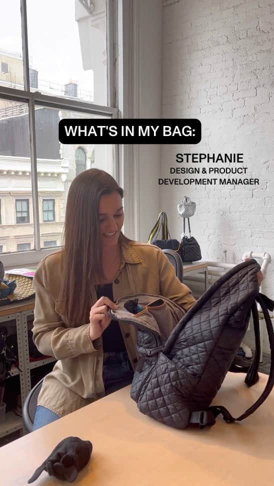 MZウォレスのインスタグラム：「Want to know what our Design & Product Development Manager totes around with her? Watch to see. #DesignedToDoMore」