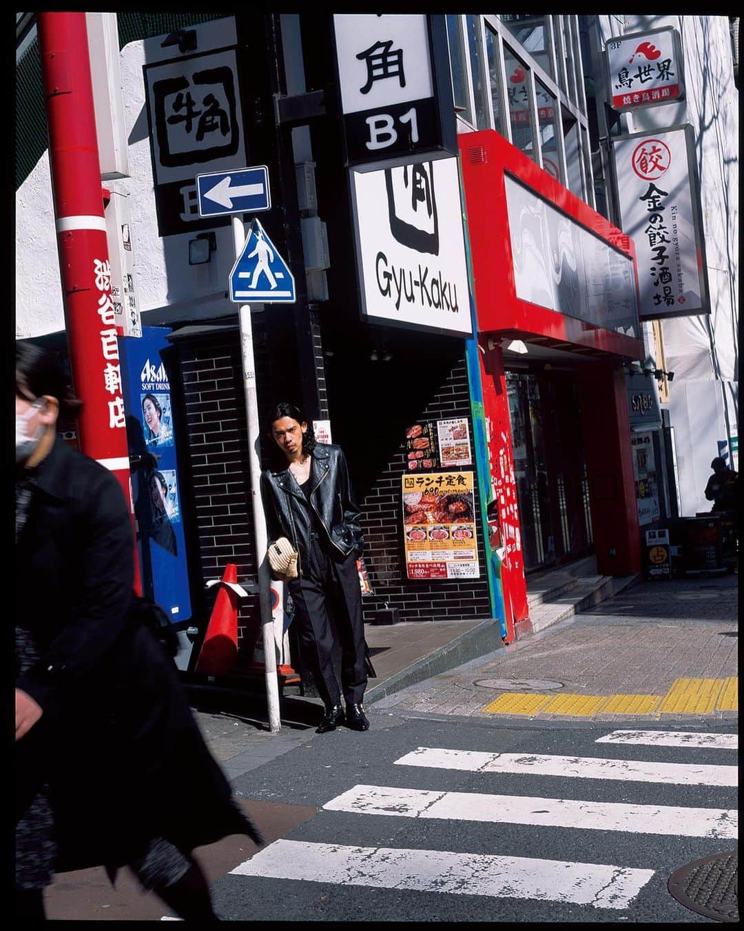 今村怜央さんのインスタグラム写真 - (今村怜央Instagram)「SWAG HOMMES SS22 ISSUE14 DREAMER Dreams of The Orient | SAINT LAURENT . Photography_ @chikashisuzuki1972 Styling_ #michikokitamura Hair_ @amano_onama  Edit_ @kentaro_okuzawa . #ysl #saintlaurent #anthonyvaccarello #swaghommes #fashionphotography #fashionmagazine . @ysl @anthonyvaccarello @swag.hommes」3月31日 7時42分 - guerrilla_works