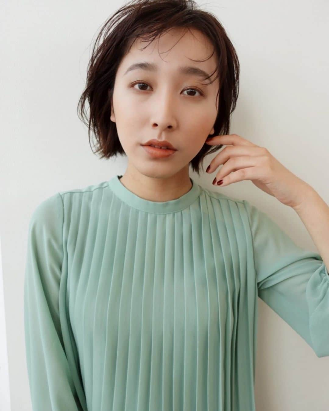 yu nakamura ヘアアレンジ hairarrangeさんのインスタグラム写真 - (yu nakamura ヘアアレンジ hairarrangeInstagram)「phot shooting désir 2022/ss  model  @m_o_c_o__39  hair @desir_yu  make @desir_iku  special thanks @cuthie_masuda_takuma   #一宮市#木曽川 #一宮市美容院#ストレートヘア #美容院 #メンズヘア#パーマスタイル#メンズパーマ #酸性ストレート#ストレート#木曽川美容院 #白髪ぼかし#白髪ぼかしハイライト名古屋  #fashion#color#hairstyle」3月31日 11時53分 - desir_yu