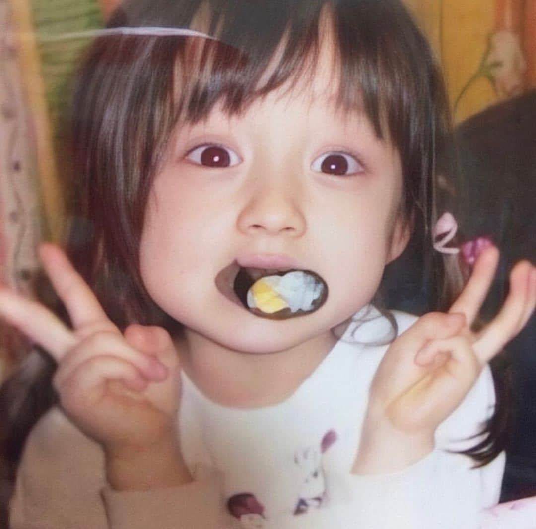 星來のインスタグラム：「橋本環奈 幼少期時代。 #女優 #橋本環奈 #幼少期 #可愛い #いいね返し #インスタ映え #instagood #instalike #f4f #l4l #likeforlikes #likeforfollow #いいねした人全員フォローする #お洒落さんと繋がりたい #美男美女と繋がりたい」