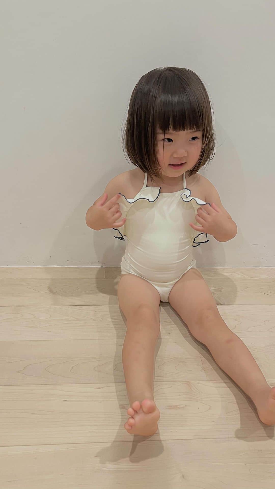 三苫愛のインスタグラム：「Some idea for kids’ clothes styling  @_bobochoses_ @theanimalsobservatory @mini_rodini @pinkchickenny @folpetto_swim @summerandstorm  #2yearsoldgirl #5yearsoldboy」