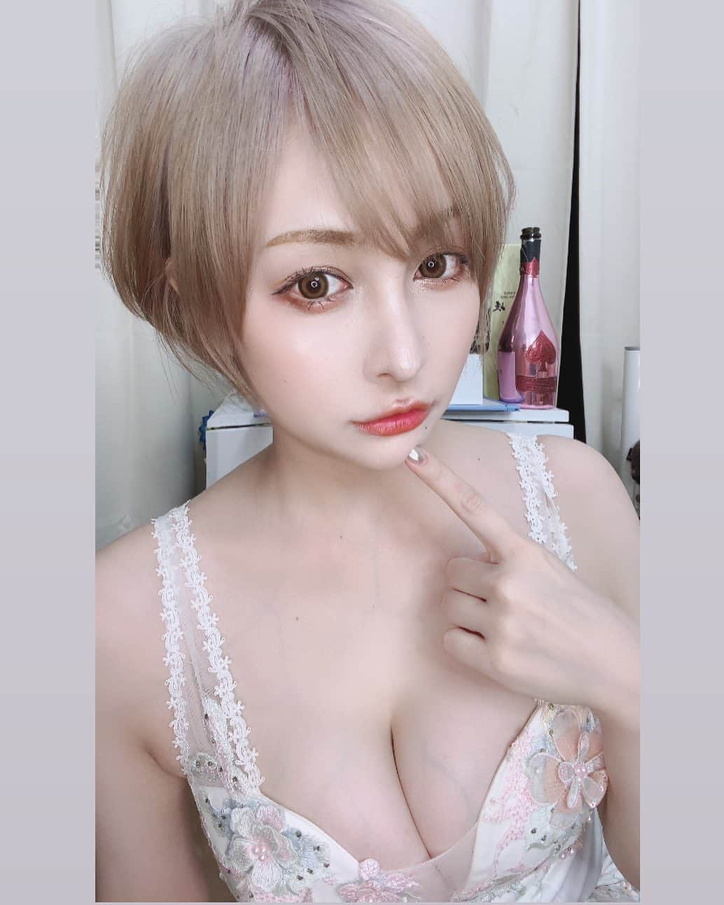 立川みくののインスタグラム：「好き？嫌い？？ . . . .  #六本木#🐈‍⬛#台湾 #sexy #selfie #animegirl #셀카 #셀스타그램 #패션스타그램  #데일리 #asiangirl #cosplay #좋아요 #sexybody#맞팔#YouTube#figure #日系穿搭#自撮り女 子#孩#소녀#长发#爱#jpan#自撮界隈#彼女感#japanesegirl」