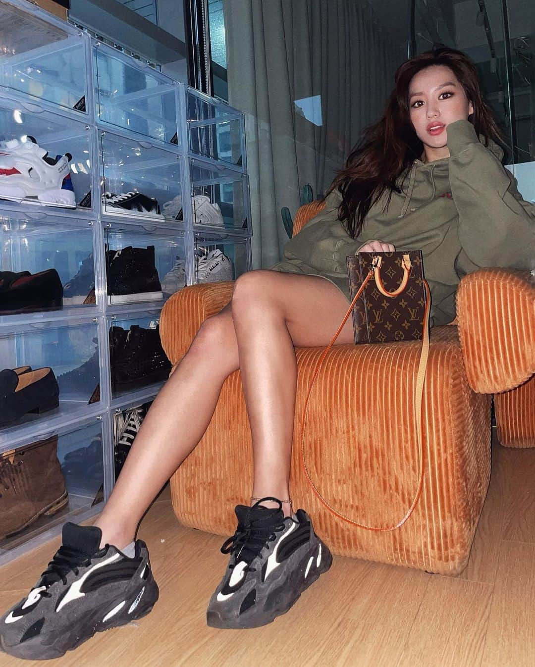 キム・ヒジョンのインスタグラム：「🍦😋 #KREAMVibesOnly @kream.co.kr」