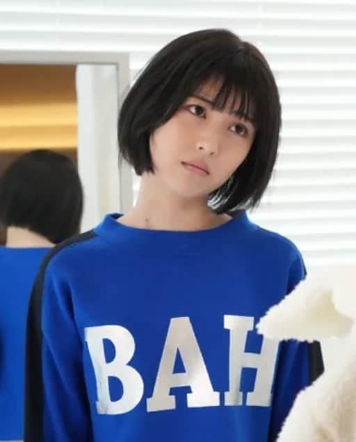 状態良好　ジャンスポーツ　宇宙　浜辺美波　着用モデル 浜辺美波さんのインスタグラム写真 - (浜辺美波Instagram)「ち