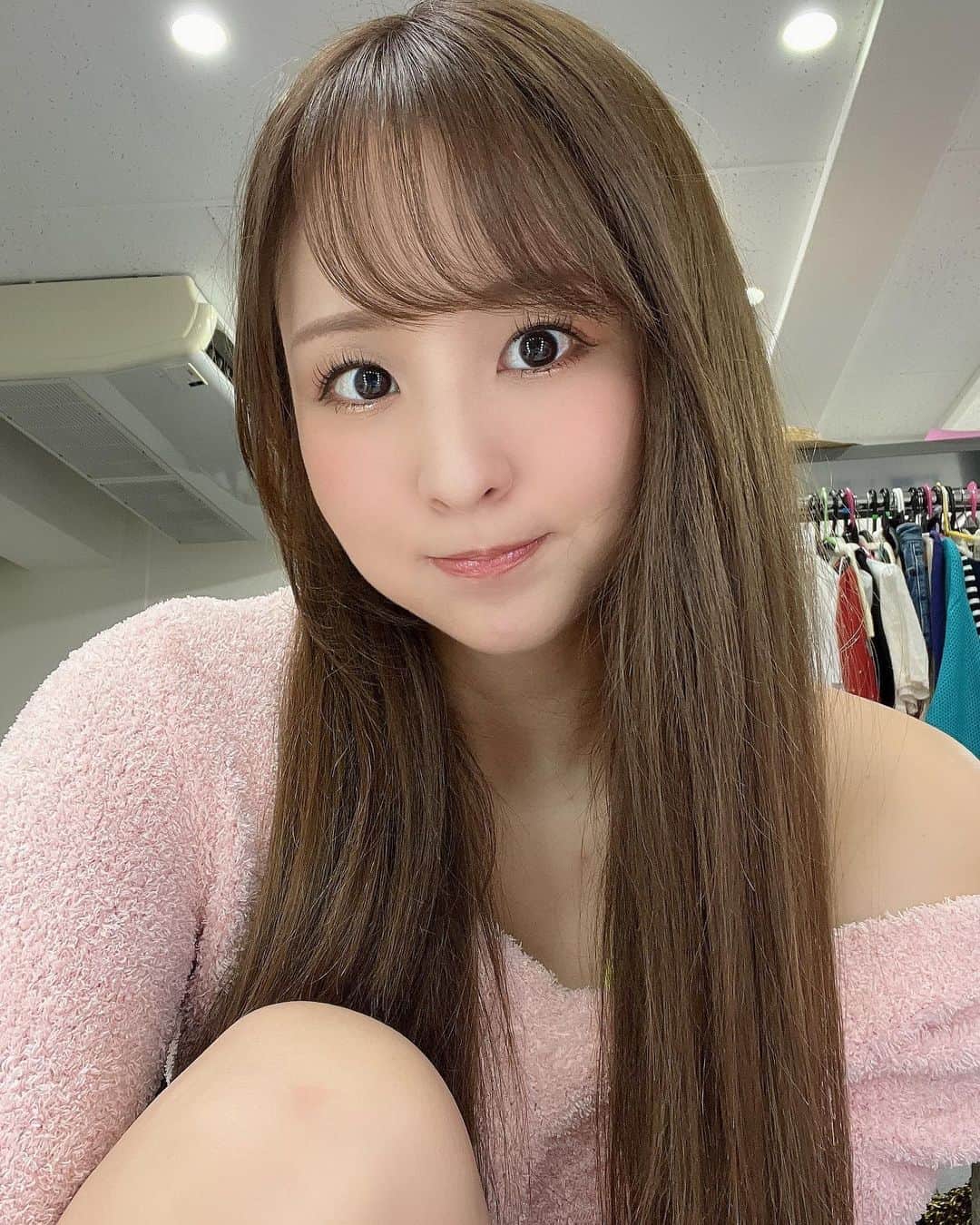 のインスタグラム：「ピンクってあまり着ないけど どうかな😚？  #安田七奈 #なーちゃ #レースクイーン #rq #ラウンドガール #グラビア #グラビアアイドル #グラドル #インスタグラビア#美乳 #水着 #ビキニ #ムチムチ #むちむち #wedssport #bandoh #セクシー #セクシー美女#wedssportracinggals #followme #japanese #japanesegirl #instagood #instalike #photooftheday #팔로우 #얼스타그램 #粉我 #非常好 ⠀ ⠀」