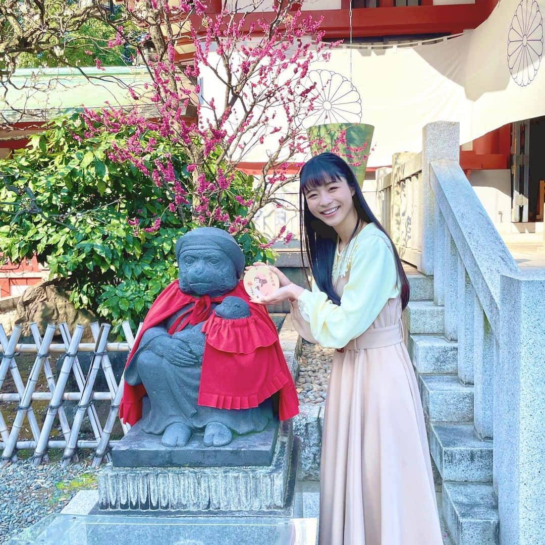 寺嶋由芙さんのインスタグラム写真 - (寺嶋由芙Instagram)「旅行読売MOOK「開運！厳選神社」本日発売です(ﾟωﾟ) ・ 神社での参拝マナーや、御祈祷の受け方など基本的なことから、各神社さんが推してらっしゃるかわいいお守り情報まで、盛りだくさんな1冊です！ ・ 表紙のゆっふぃーを目印に、ぜひゲットしてね！ ・ #旅行読売 #日枝神社 #お守り #御朱印 #御朱印巡り #japaneseshrine #japaneseidol #idol」3月31日 22時00分 - yufu_terashima