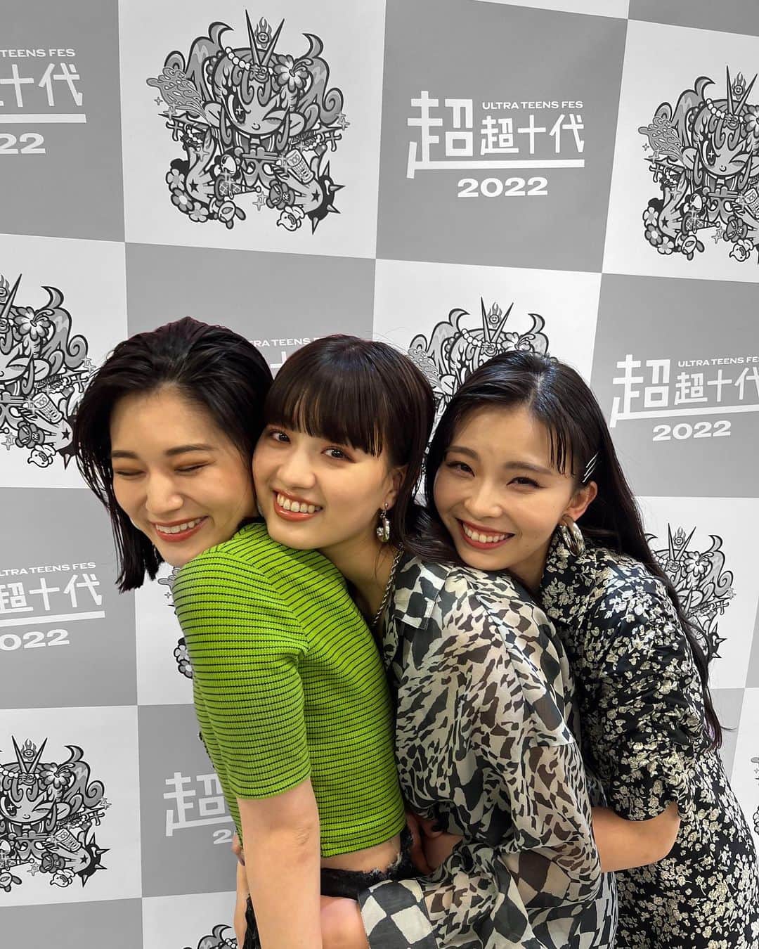 浪花ほのかのインスタグラム：「超十代ありがとうございました🌸🌸 のあちゃんとゆりなちゃんと！！(*´ο`*) 実はオスカーチームです🥰」