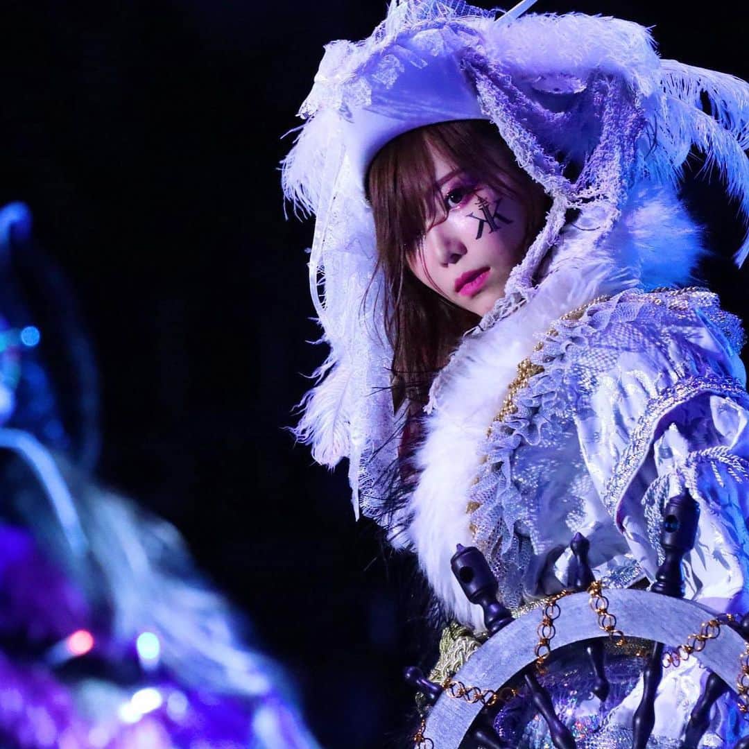 カイリ・セインのインスタグラム：「Time to sail!!🏴‍☠️  （お写真お借りいたしました🙇‍♀️✨✨ みなさま写真撮るの上手すぎてびっくりです 一眼レフ私も欲しくなりました。📷 本当にありがとうございます！！）」