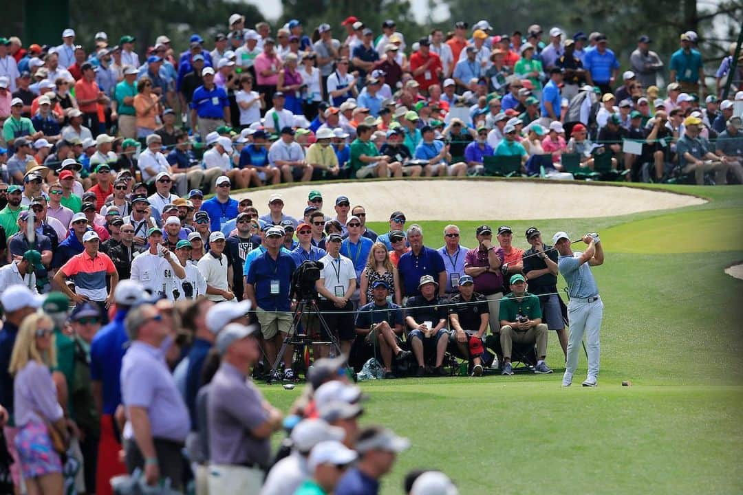 ポール・ケーシーのインスタグラム：「One week till the first round. Looking forward to scenes like this again. Who’s excited?  . #themasters #Augusta #augustanational」