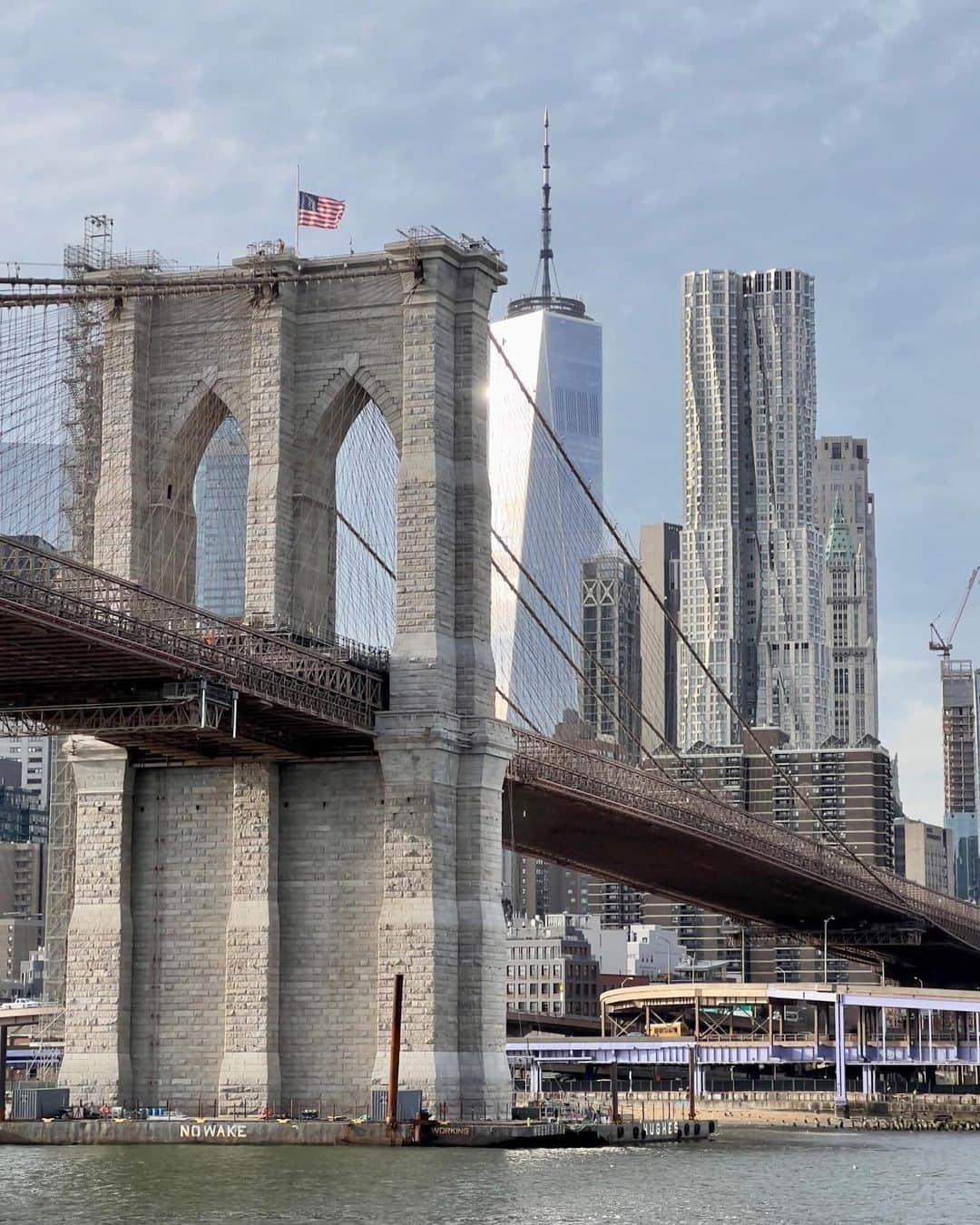 New Yorkさんのインスタグラム写真 - (New YorkInstagram)「I’m definitely enjoying these ferry trips. Now that spring is here, it’s a cool way to get around the City. And what about these views?」4月1日 1時06分 - newyork