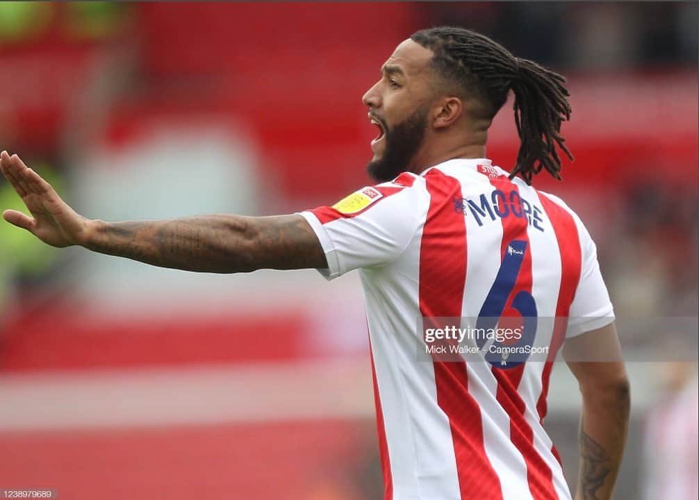 リアム・ムーアのインスタグラム：「In what’s already been a tough season it’s now been cut short by injury. Gutted but I have to use this as a chance to recover and rebuild. Thank you to all @stokecity I really enjoyed my time there. Top club and people I wish you all the best for the rest of the season 🙌🏽」