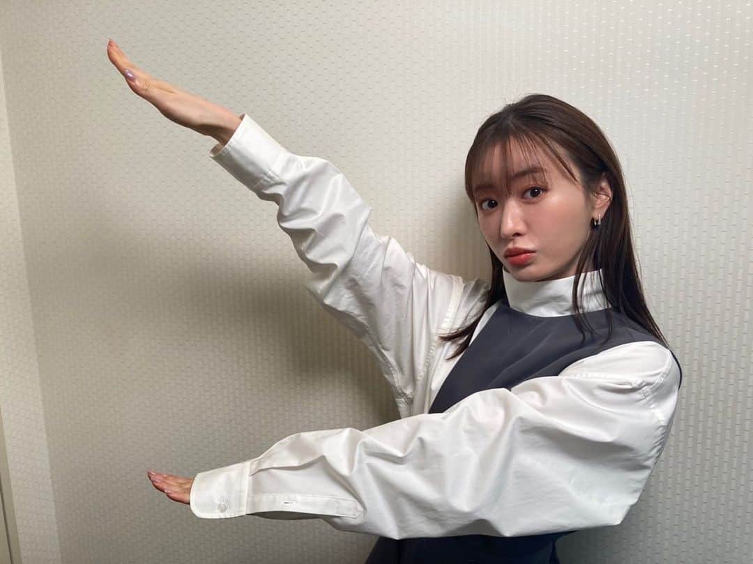 のインスタグラム：「✨出演情報✨ この後9時すぎ〜 #スッキリ に #松本まりか さんが出演しますー‼️ 是非ご覧ください😆😆😆 #スッキリLIFE🍀 #名探偵ステイホームズ」